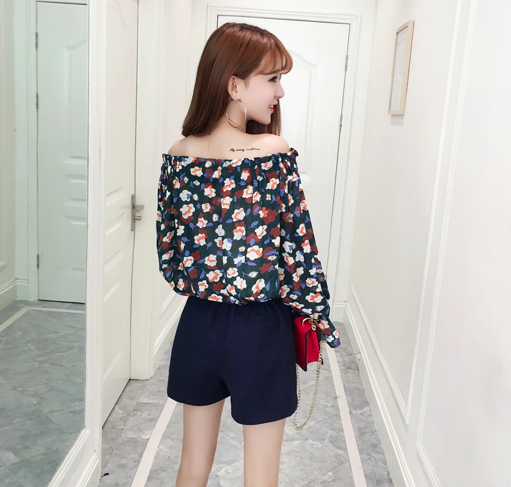 BM70881 Chiffon Floral Top Dark Green
