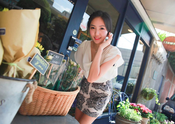 BM70944 Lovely Chiffon Top Almond
