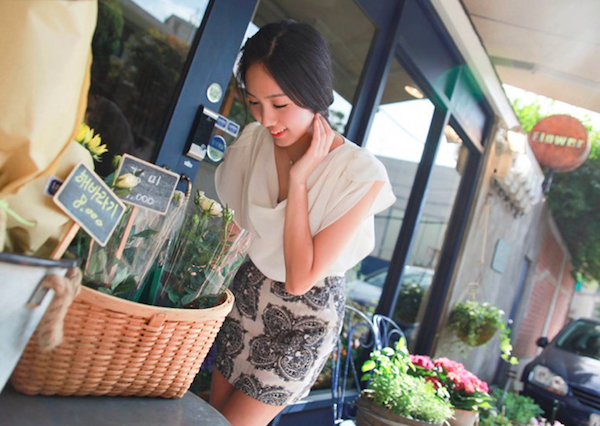 BM70944 Lovely Chiffon Top Almond