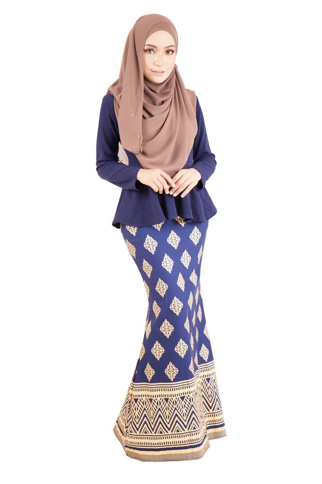 QA-390 Women Stylish Songket Baju Kurung Blue