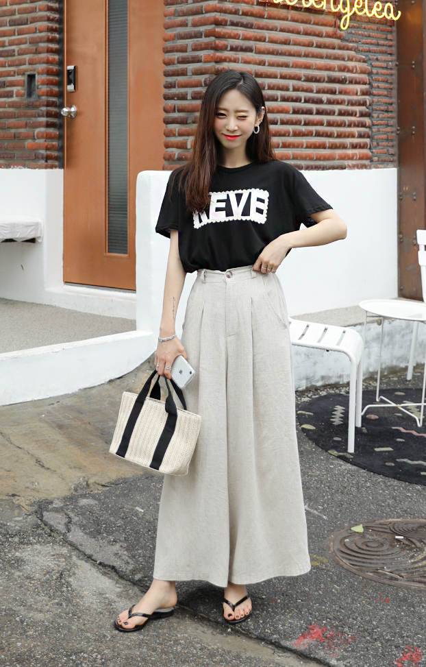 KB10099 Charming Top Black