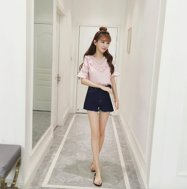 BM71034 Lovely Frill Top Pink