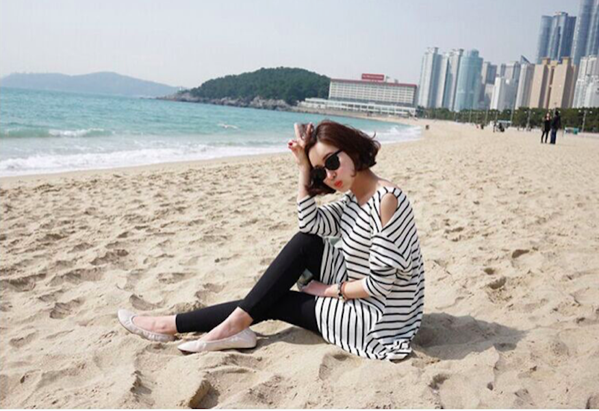 BM71038 Stylish Cut Out Sleeves Top Stripe