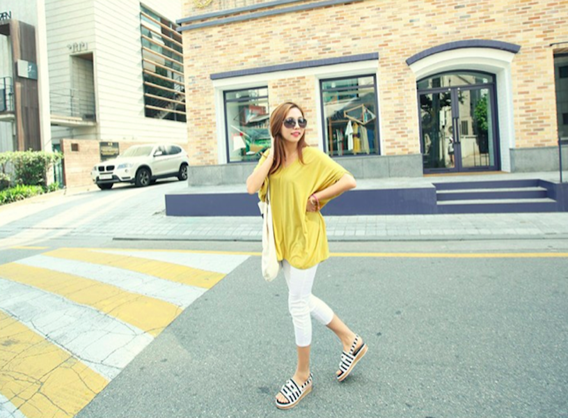BM71048 Trendy Loose Top As Picture