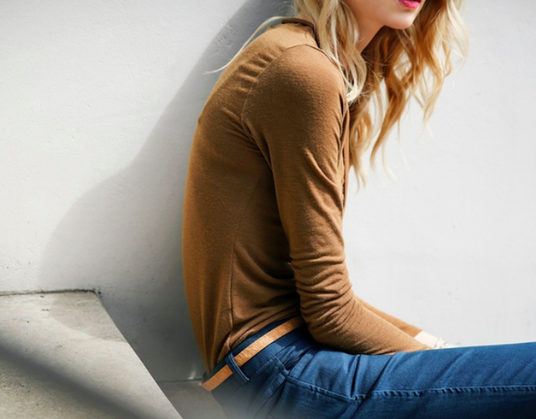 BM71049 Europe Style Button T-Shirt Brown