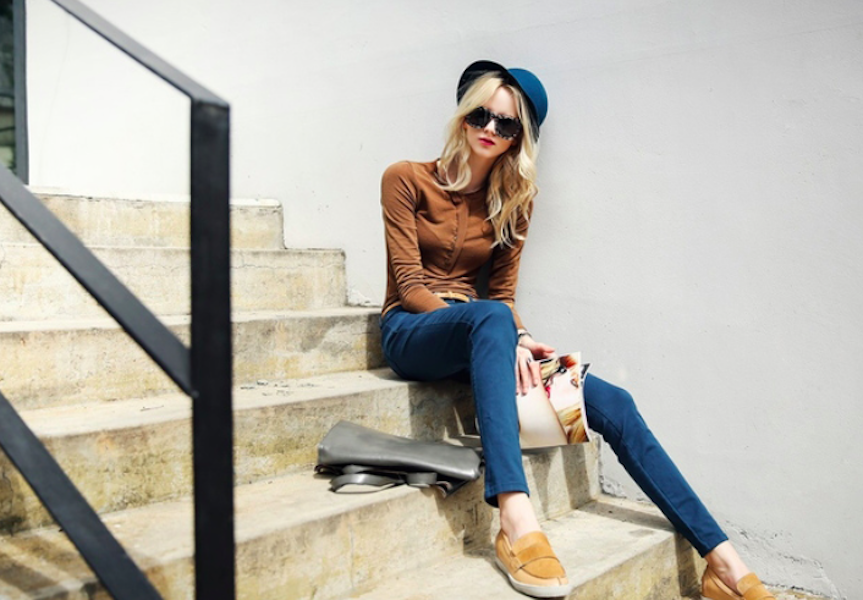 BM71049 Europe Style Button T-Shirt Brown