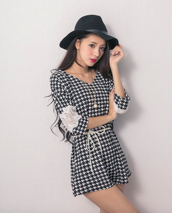 BM71052 Lattice Design Blouse As Picture