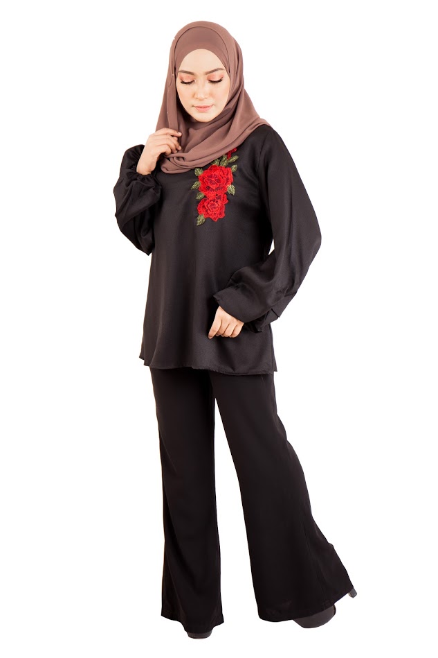 QA-398 Women Floral Embroidery Blouse Black