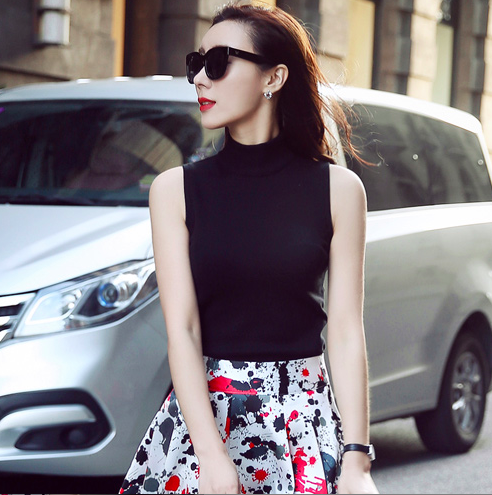 BM71080 High Neck Crop Top Black