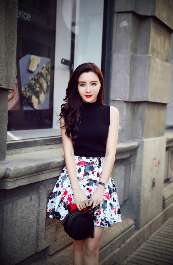 BM71080 High Neck Crop Top Black
