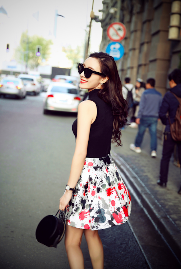 BM71080 High Neck Crop Top Black
