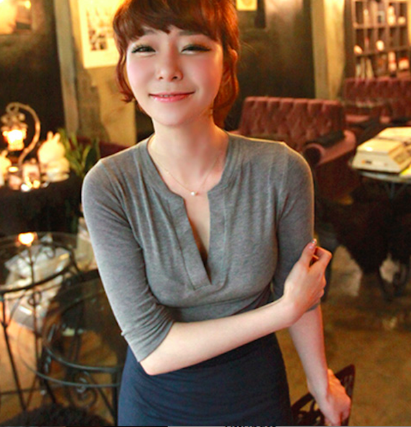 BM71082 Casual V-Neck Top Grey