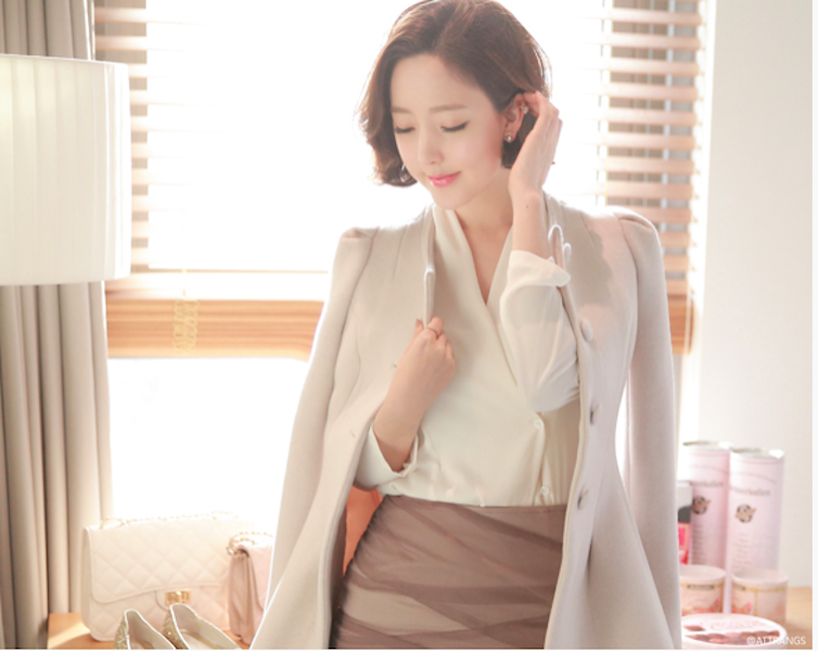BM71083 Charming Wrap Design Top White