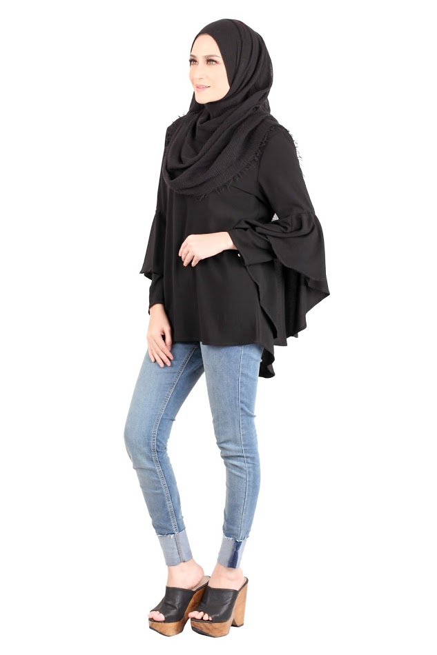 QA-425 Women Flared Blouse Black