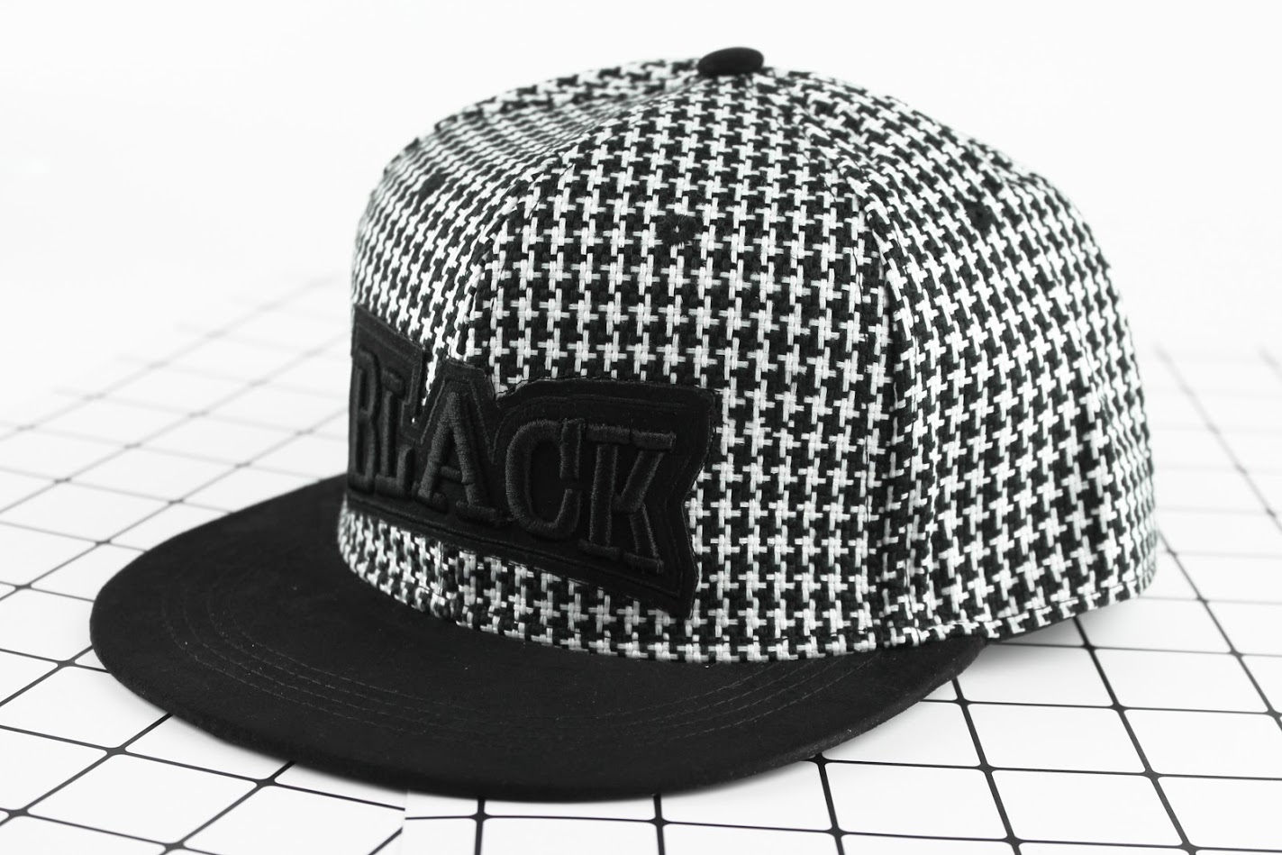 QA-436 Casual Snapback Caps Black Checker