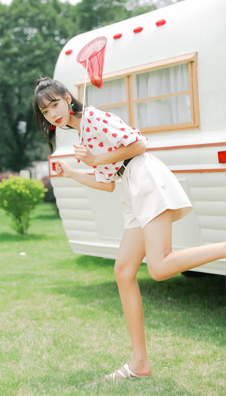 VW12322 Classic Printed Top Red