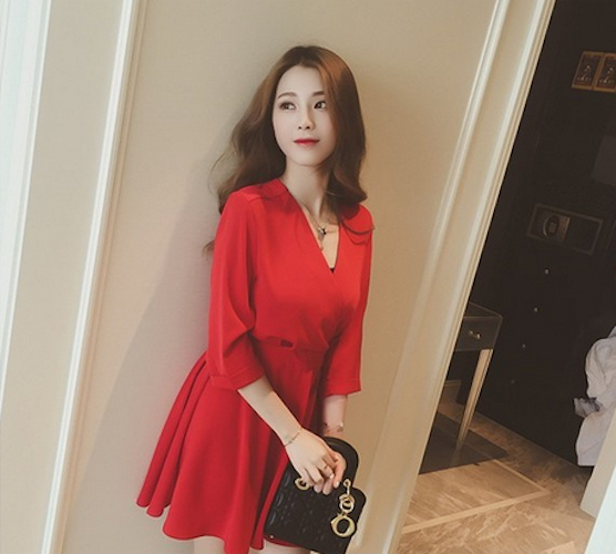 WD21595 Charming V-Neck Dress Red
