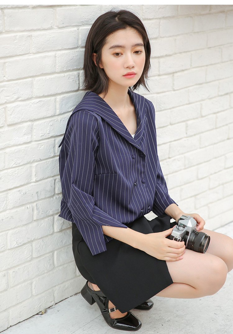 GW2248 Fashion Stripe Top Blue