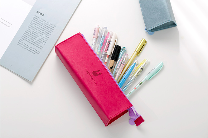 ST-504 Triangle PU Pencil Case Red