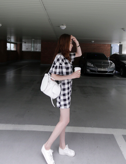 BM71109 Ruffle Sleeves Dress Checker