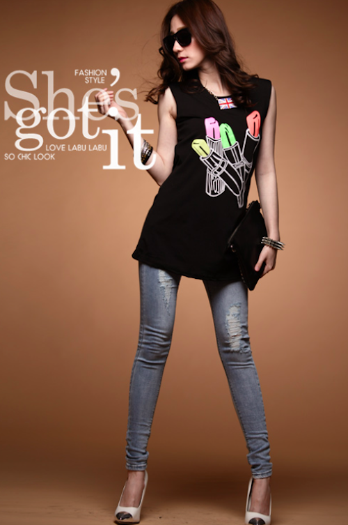 BM71111 Trendy Lipstick Print Top Black