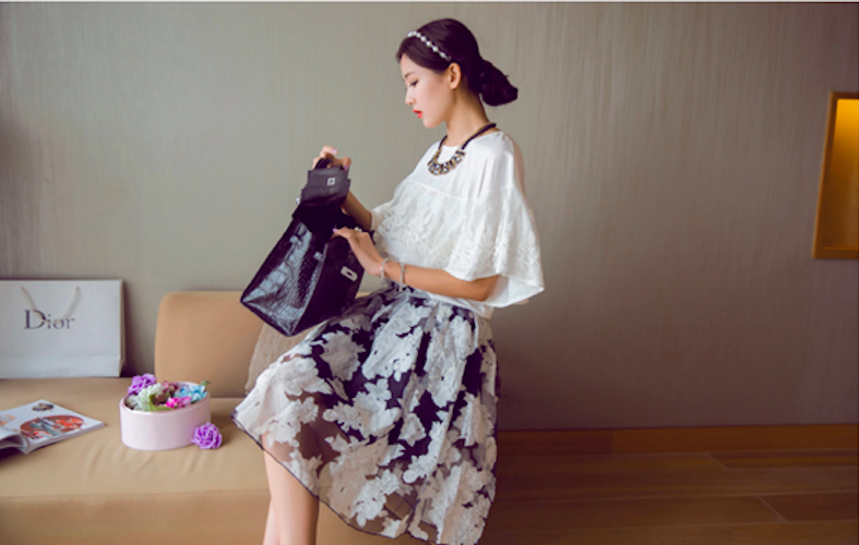 BM71112 Lace Ruffle Top White