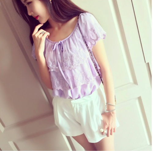 BM71114 Vintage Lace Top Purple