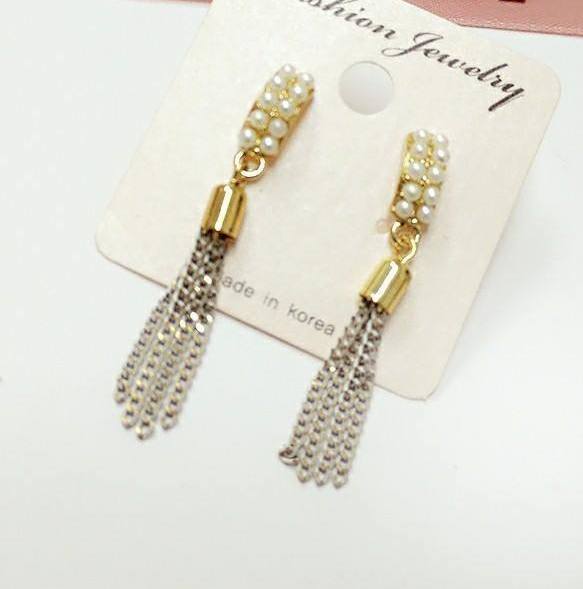 KR-132 Stylish Earring White