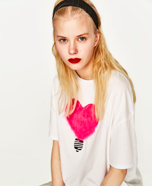 BM71129 Love Shape Embroidery T-Shirt White