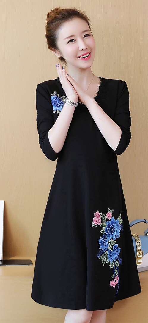 FF-105 Pretty Embroidery Dress (Plus Size) Blue