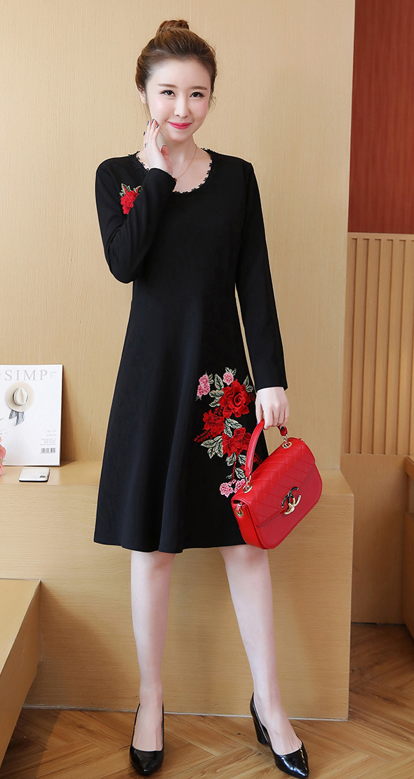 FF-105 Pretty Embroidery Dress (Plus Size) Red