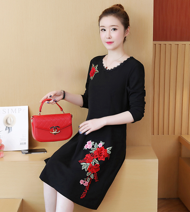FF-105 Pretty Embroidery Dress (Plus Size) Red