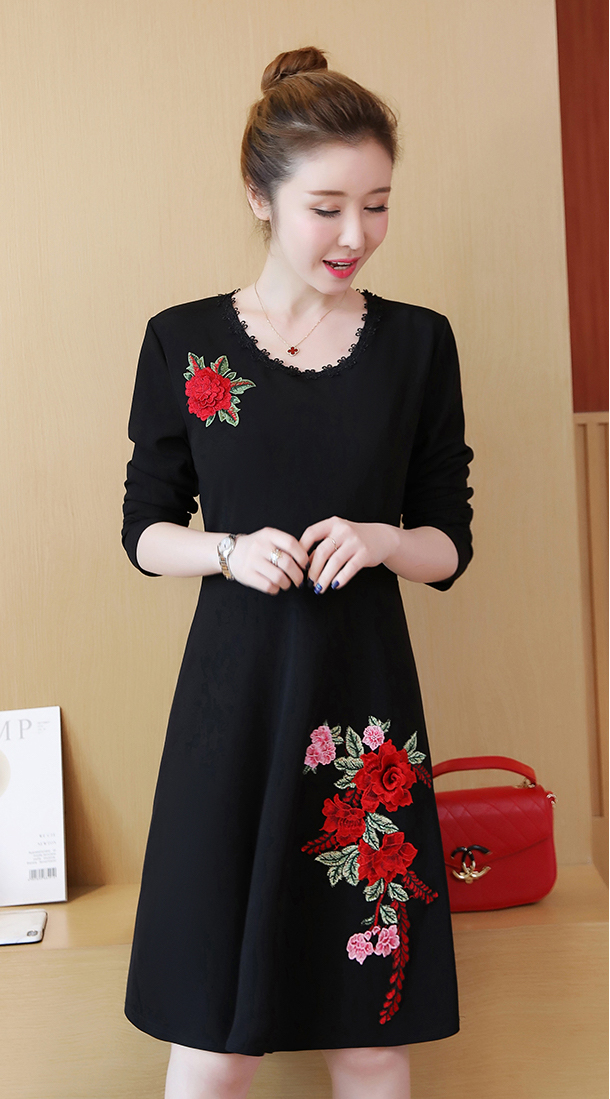 FF-105 Pretty Embroidery Dress (Plus Size) Red