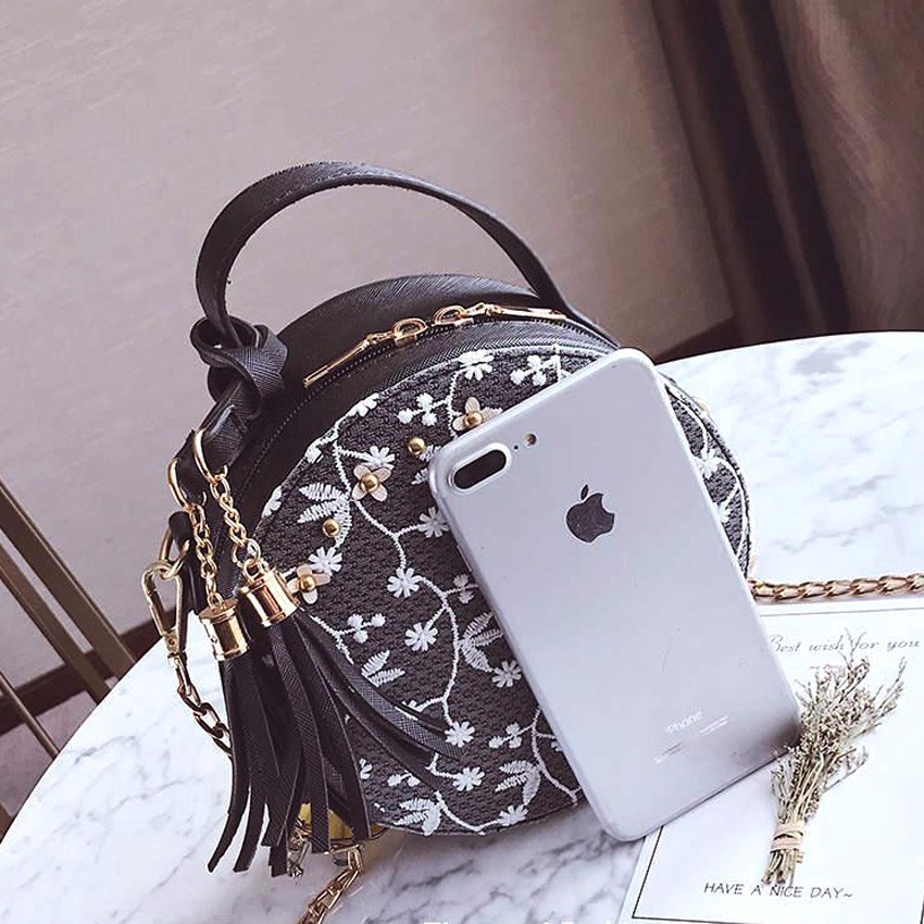 KW80393 Lovely Round Shape Sling Bag Black