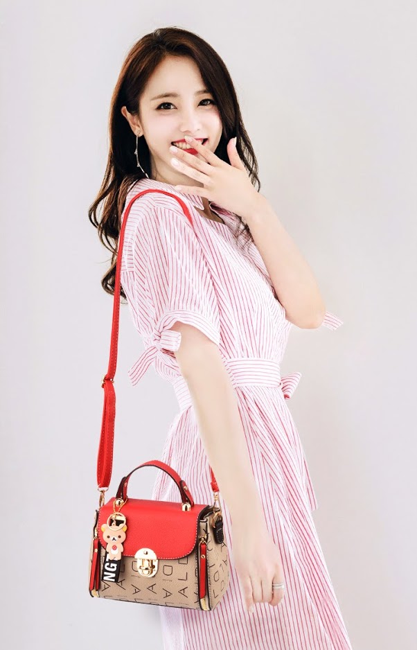 QA-506 Lovely Bear Casual Handbag Red