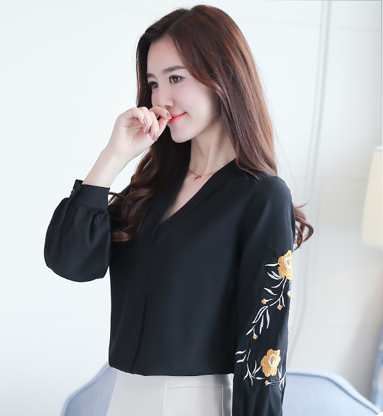 FF-133 Classic Embroidery Top Black
