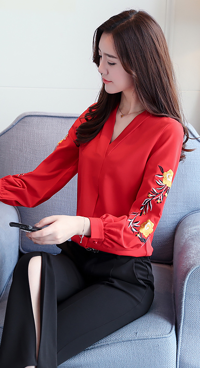 FF-133 Classic Embroidery Top Red