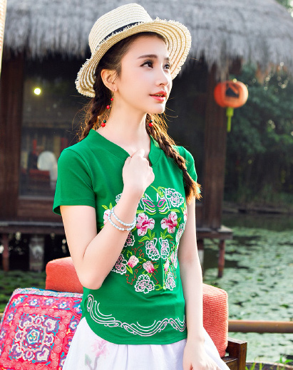 ST-676 Charming Top Green