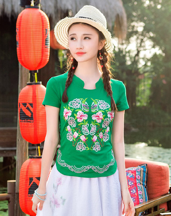 ST-676 Charming Top Green