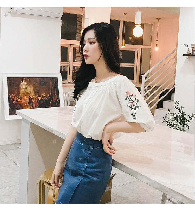 FF-207 Lovely Embroidery Top White
