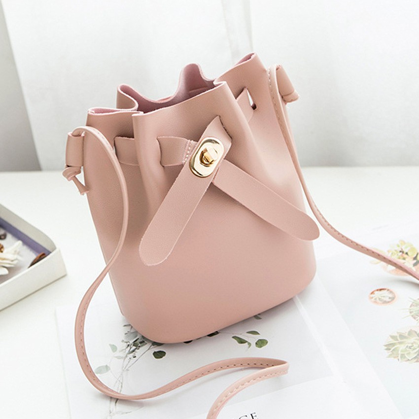 KW80410 WOMEN'S X TILE BUCKET BAG LIGHT PINK