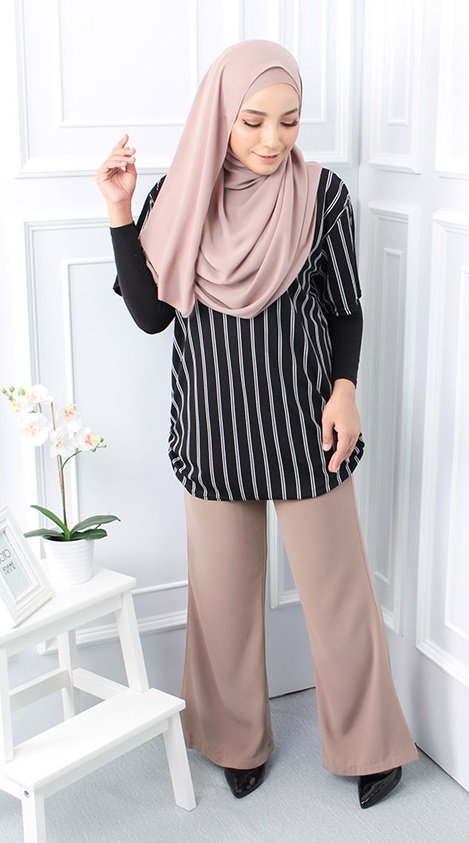 QA-559 PRINTED CASUAL TOP WHITE STRIPES