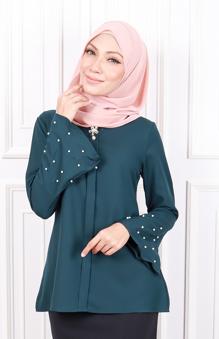 QA-586 WOMEN FUSION TOP GREEN