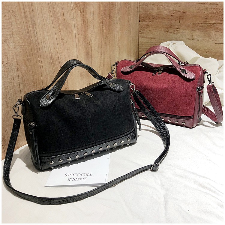 KW80464 LEAH SLING BAG BLACK