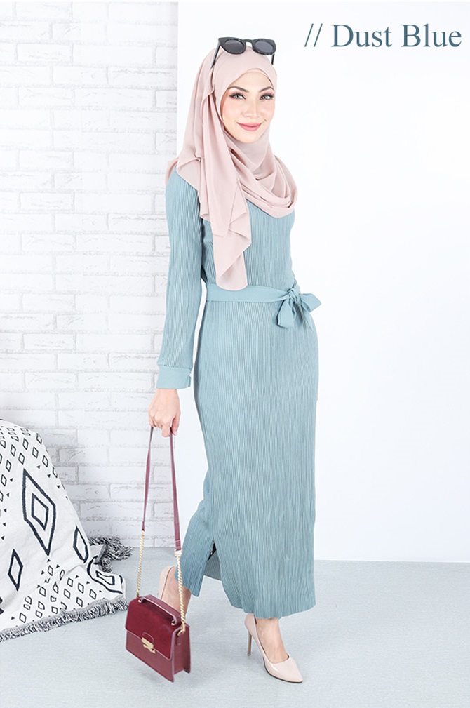 QA-661 MODERN SLIM DRESS DUST BLUE