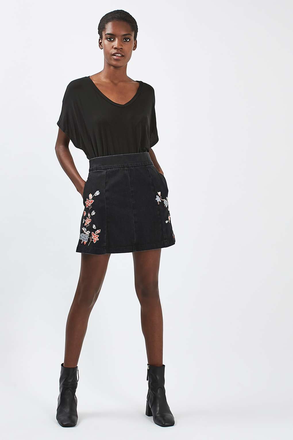 BM71155 EMBROIDERY SKIRT BLACK