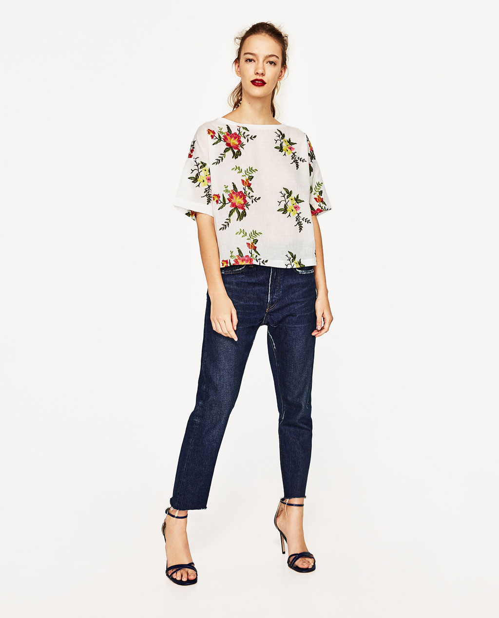 BM71192 FLORAL EMBROIDERY CASUAL TOP AS PICTURE