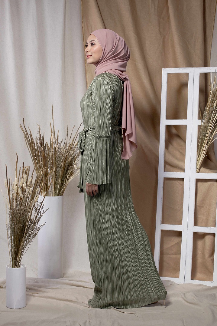 BM71219 PLEATED DRESS AS PICTURE