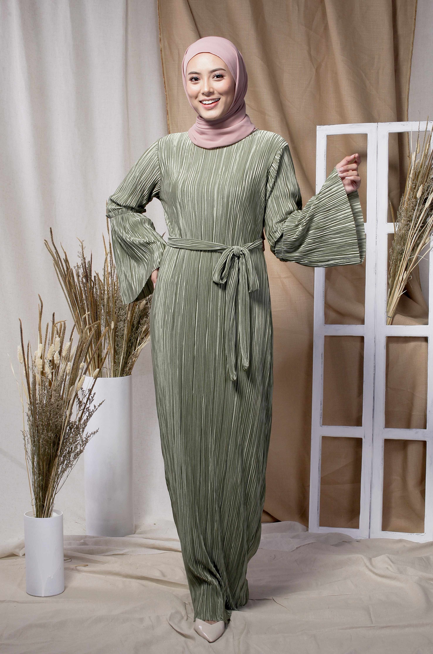 BM71219 PLEATED DRESS AS PICTURE
