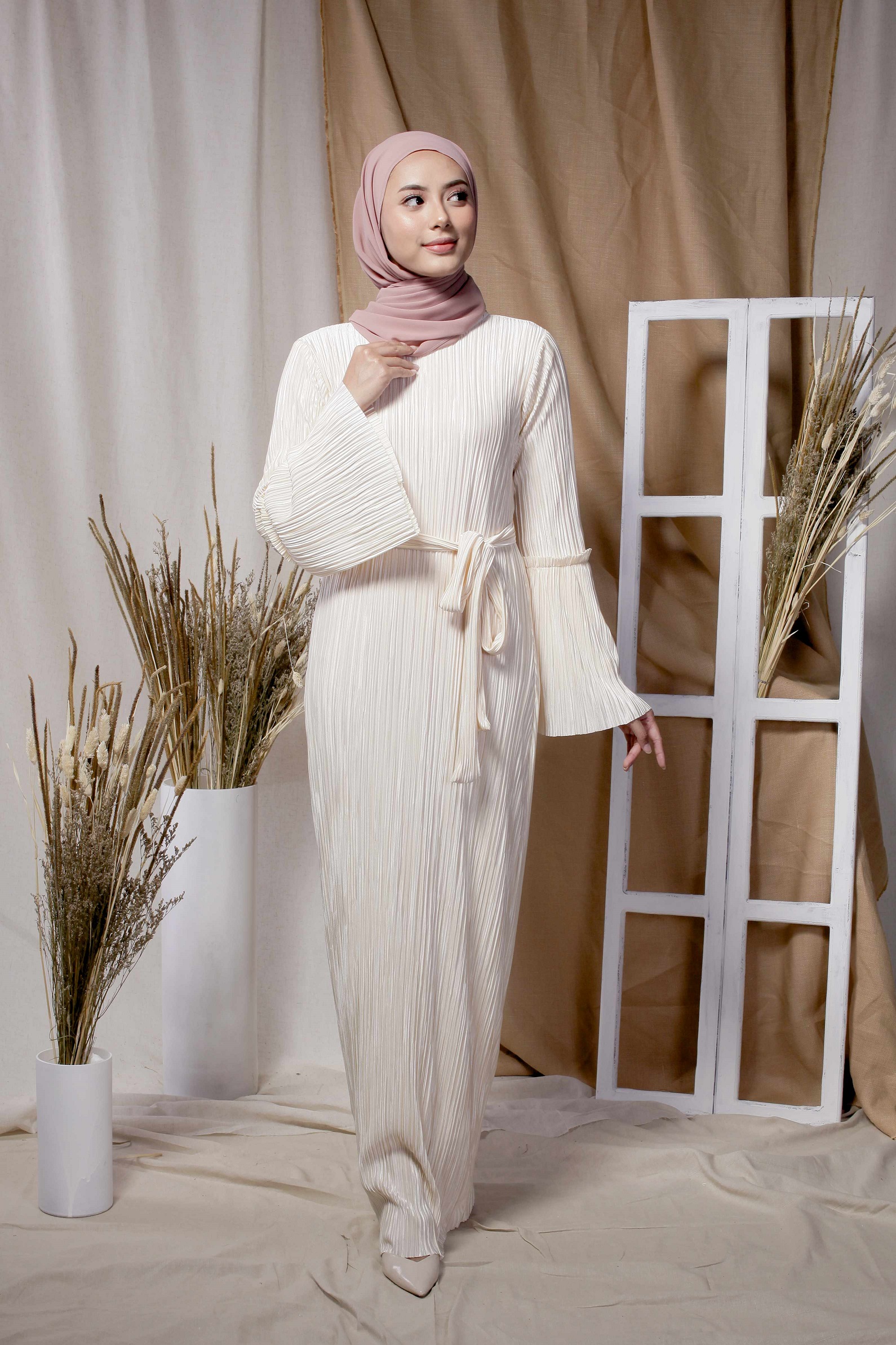 BM71219 PLEATED DRESS IVORY